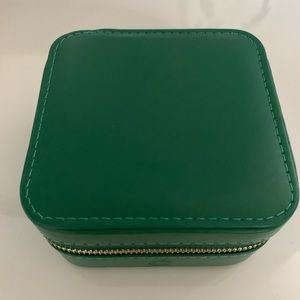 Maya Brenner travel jewelry case